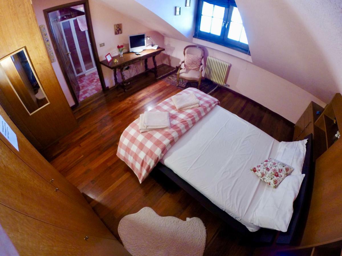 אאוסטה Bed & Breakfast Chez Berry מראה חיצוני תמונה