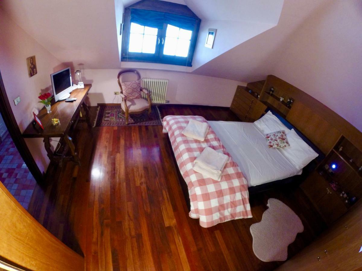 אאוסטה Bed & Breakfast Chez Berry מראה חיצוני תמונה